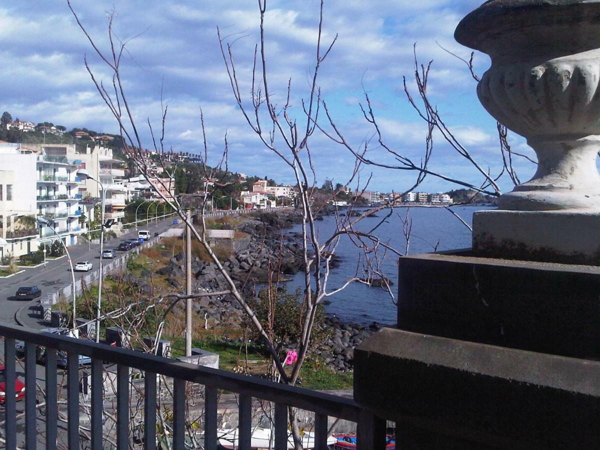 La Terrazza Dei Normanni Apartman Aci Castello Kültér fotó